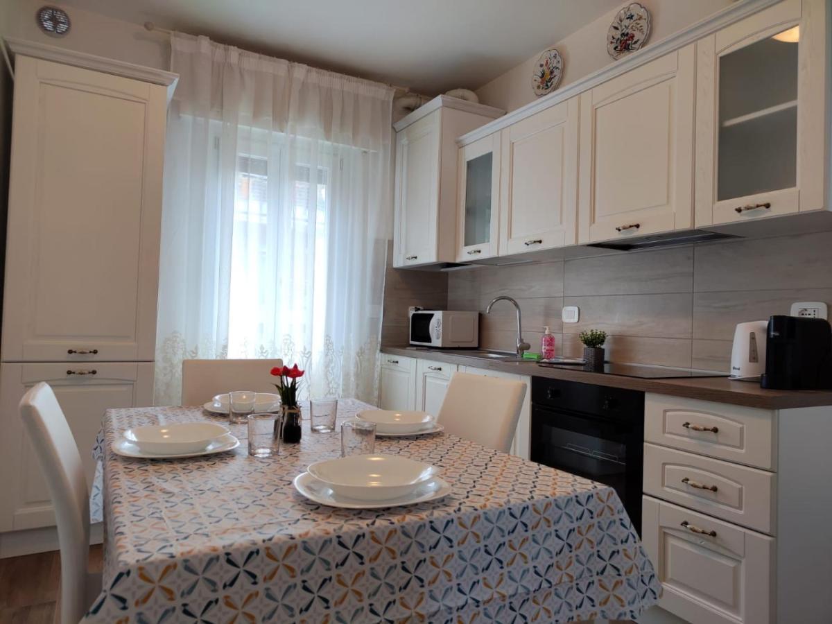 Sweet Apartment - Centre Πεσκιέρα ντελ Γκάρντα Εξωτερικό φωτογραφία